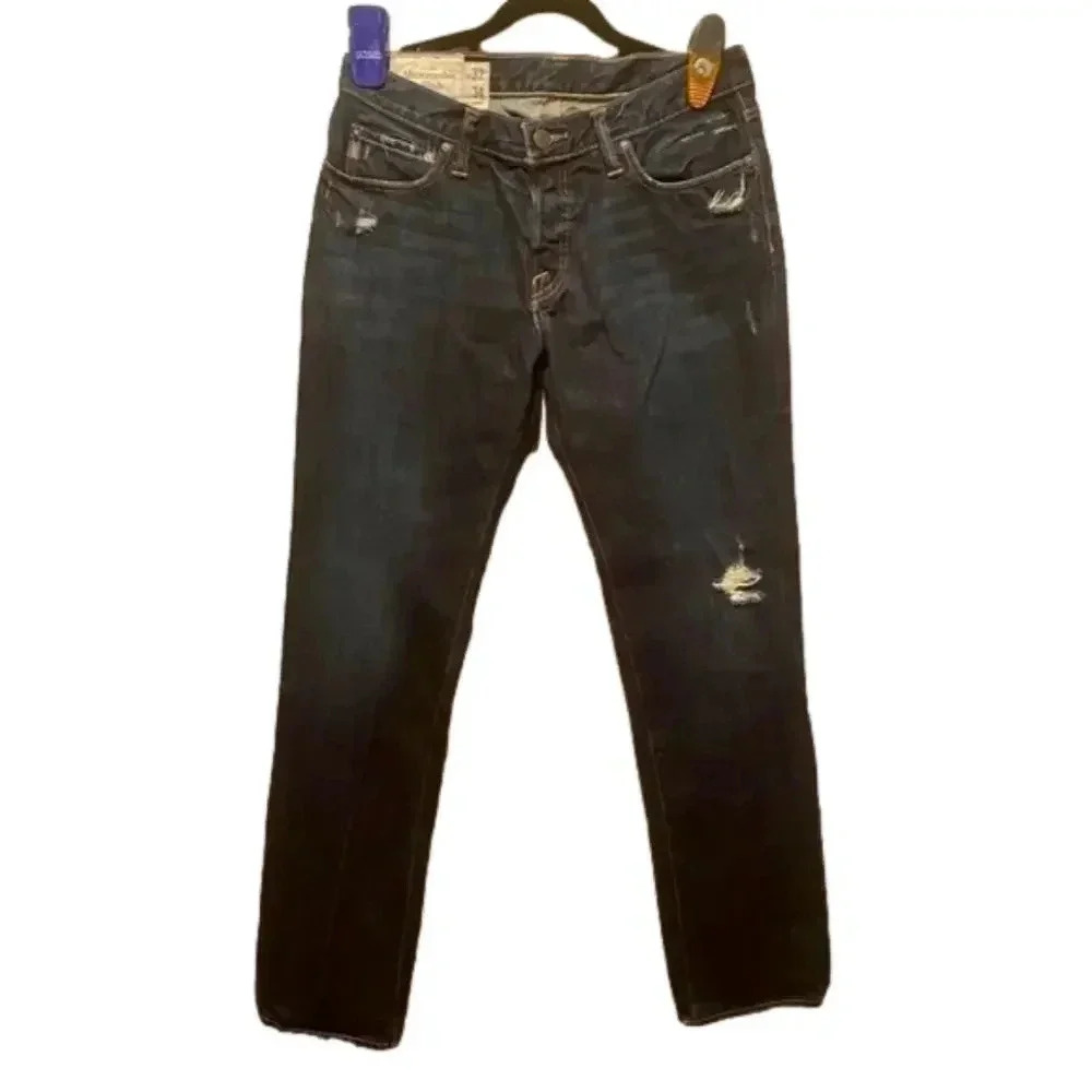 Abercrombie and Fitch jeans size 32/34. Distressed details ‎ on front and back.